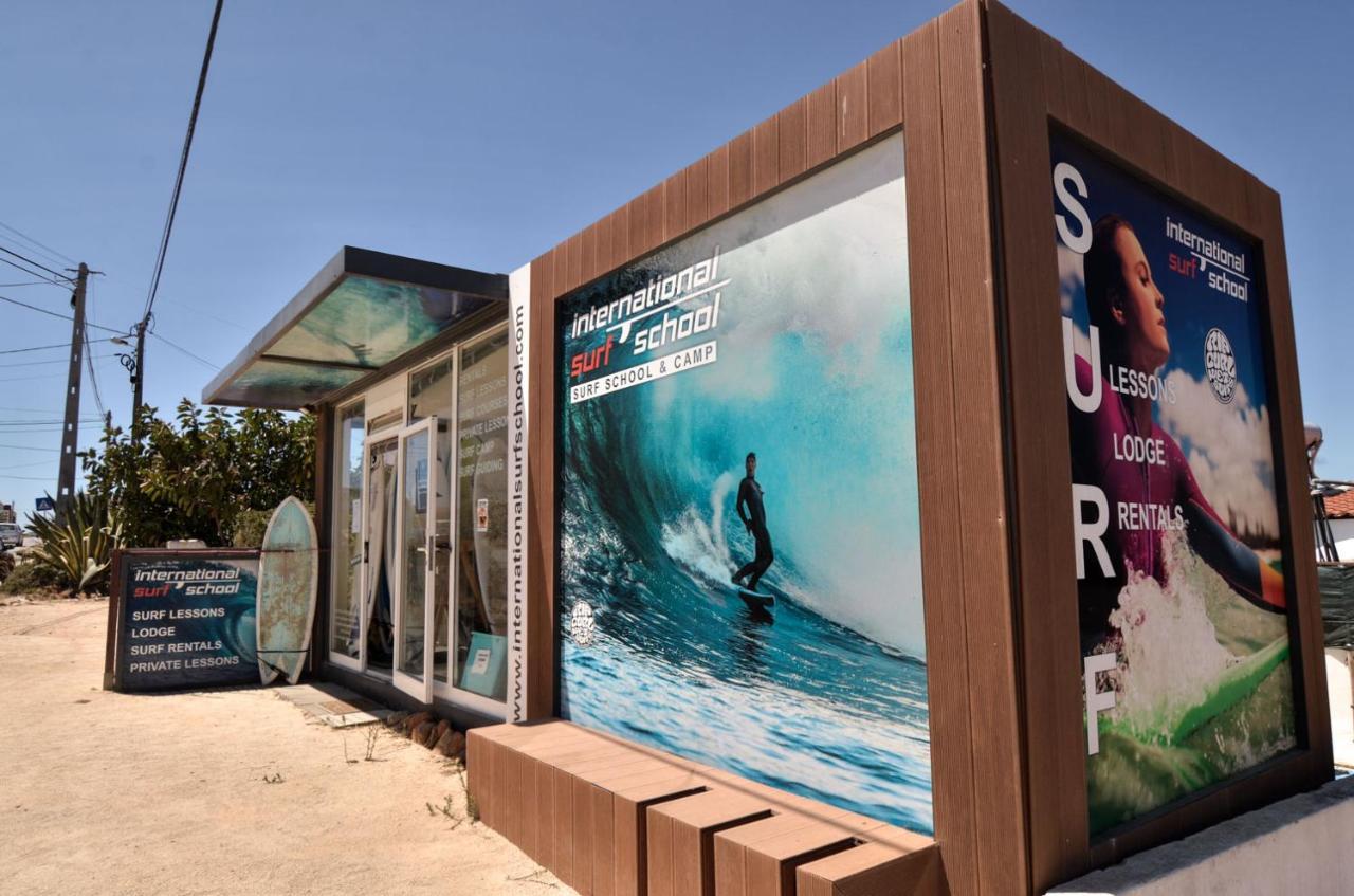 Gasthuis International Surf School & Camp *