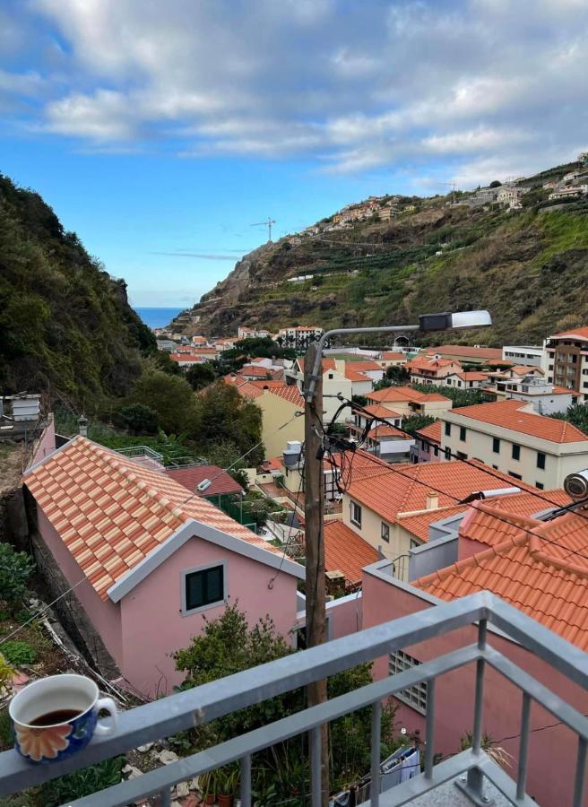 Seaside Serenity: Renovated With Ocean Views *