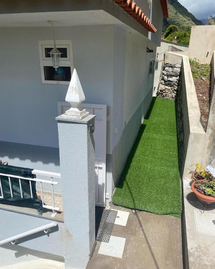 Seaside Serenity: Renovated With Ocean Views Ribeira Brava