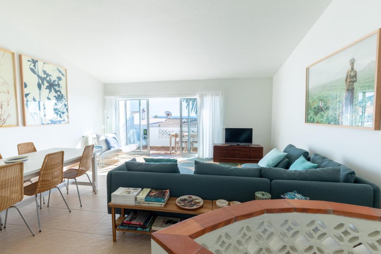 Coolhouses Algarve Luz: Stylish Townhouse With Private Patio Praia Da Luz