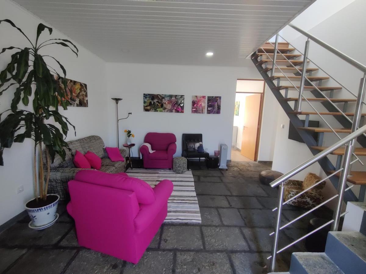 Casa Amarela De Santana Holiday home *