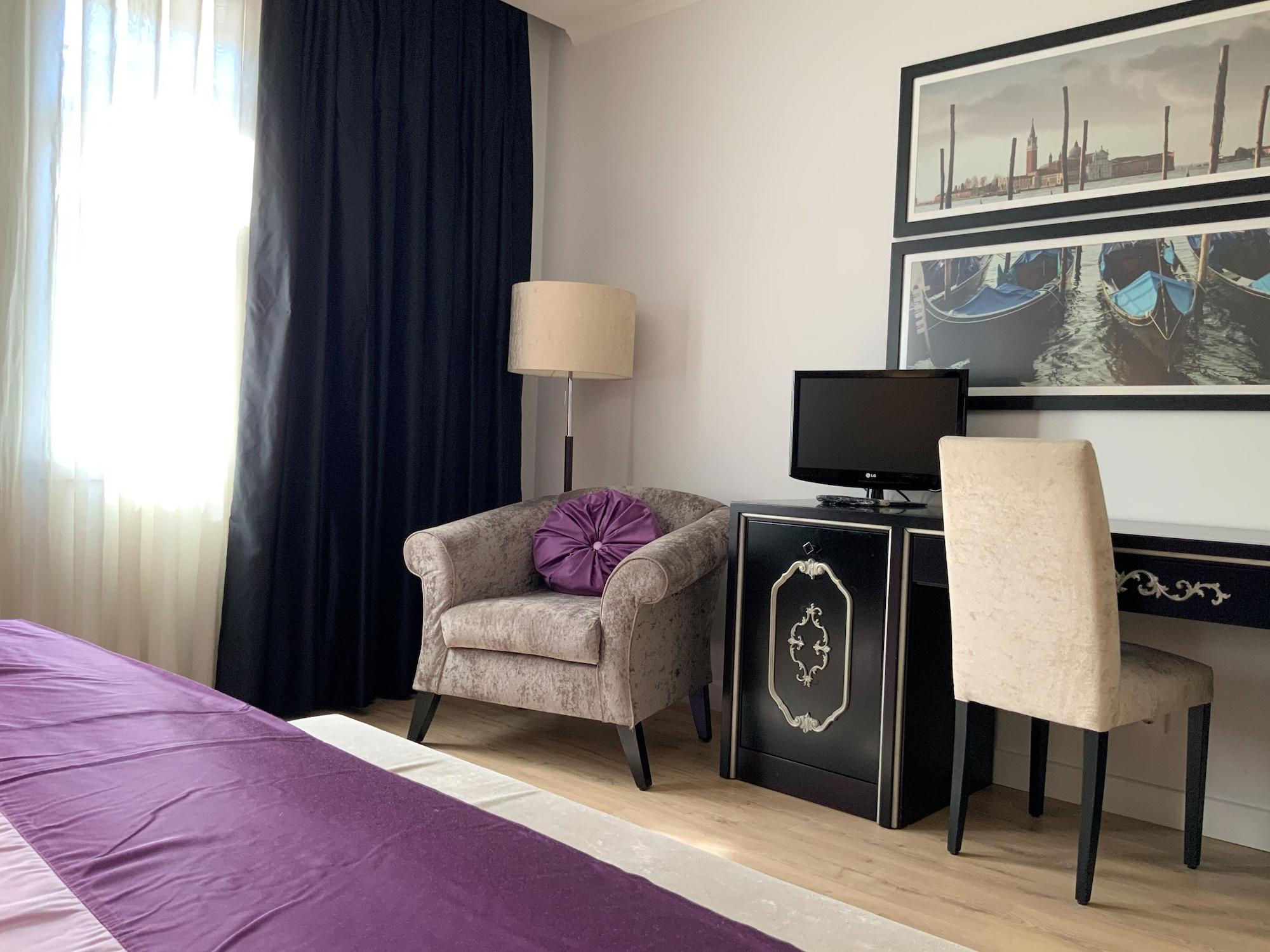 Veneza Hotel 3*