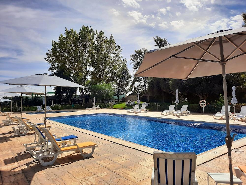 Hotel Bejaparque 4*