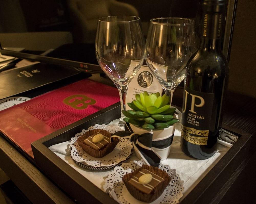 Universal Boutique Hotel 4*