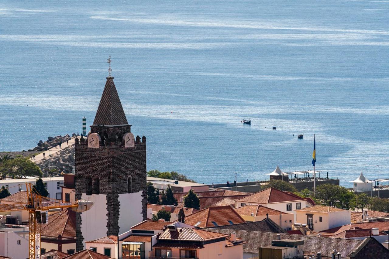 Casa Do Castelo By An Island * Funchal (Madeira)