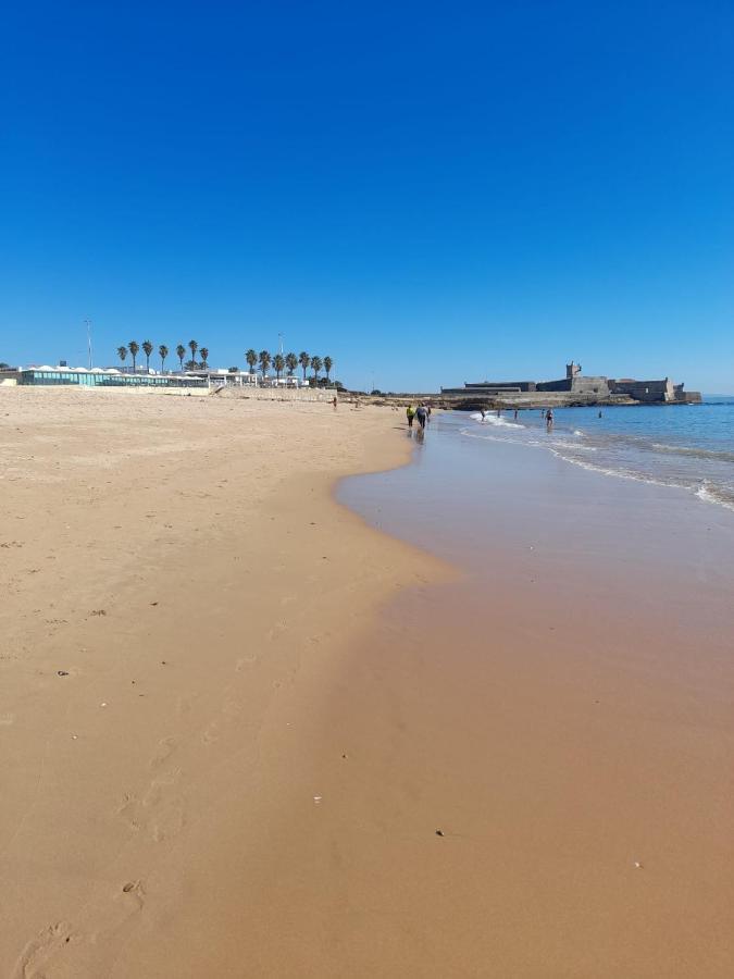 Carcavelos Surf House