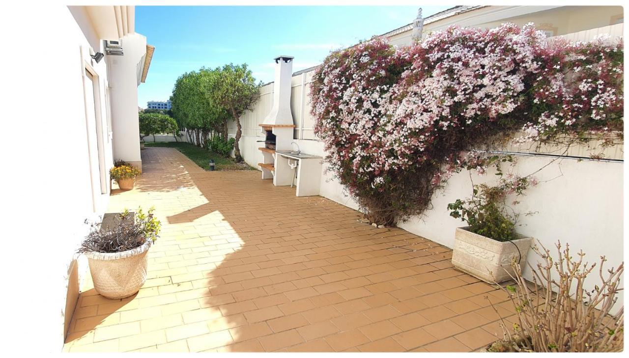 Casa Do Mar By Laranjal Villa