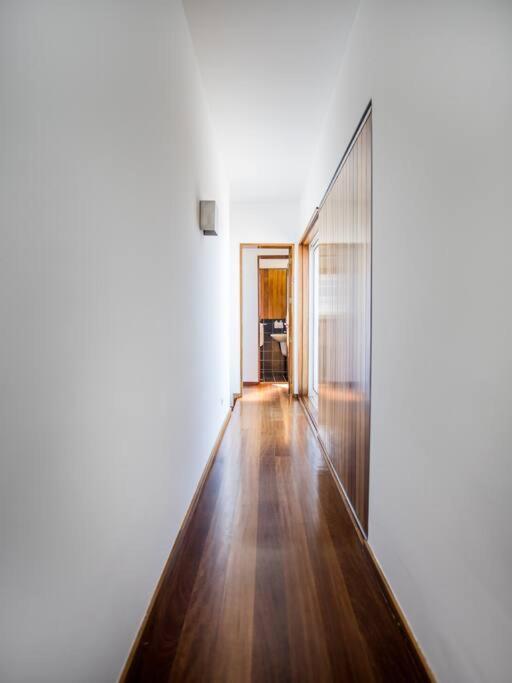 Beachside 5 Bdr 6 Baths Sleeps 9plus Ppl Pousada Aljezur