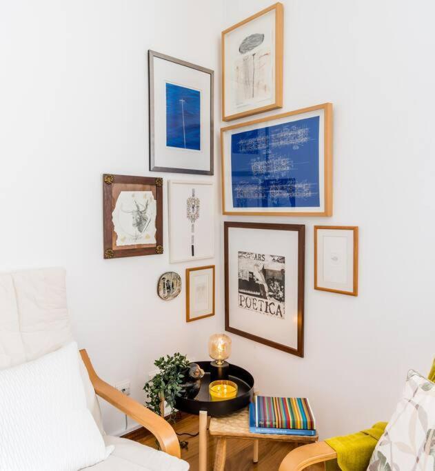 Beachside Paradise! 5 Bdr + 6 Bath Sleeps 12+ppl
