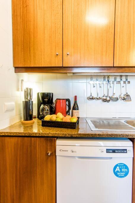 Beachside 5 Bdr 6 Baths Sleeps 9plus Ppl Pousada Aljezur