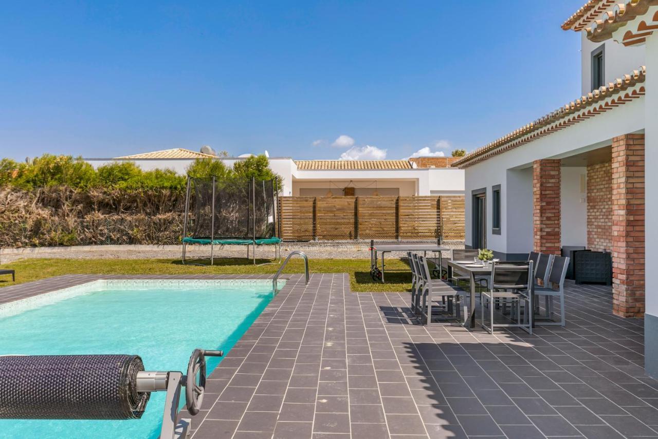 Casa Amizade Villa *