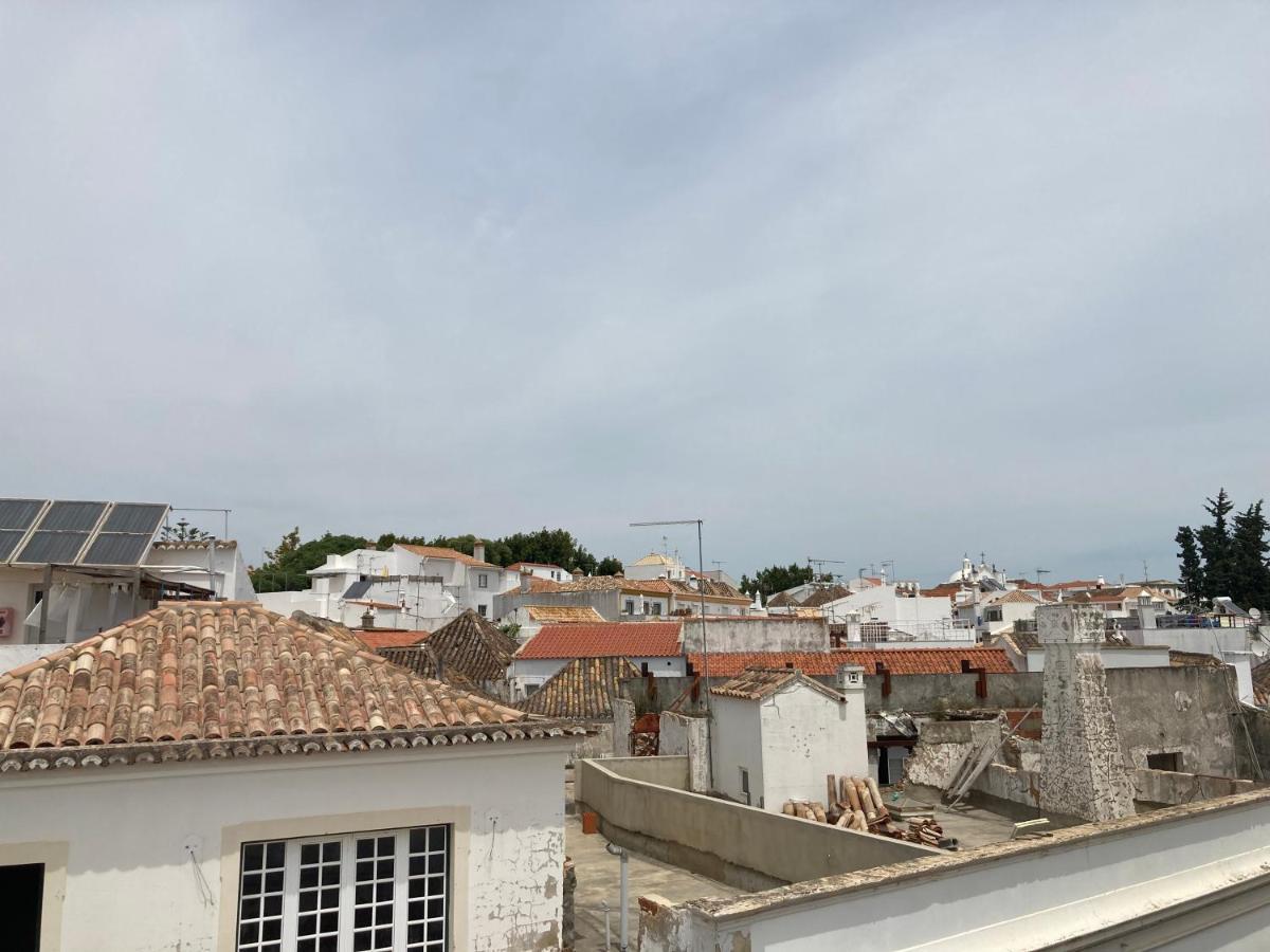 Beautiful 3-bed House In In The Center *