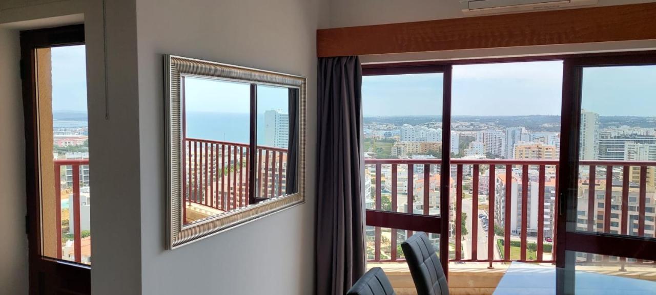 High In The Sky Apartment *
