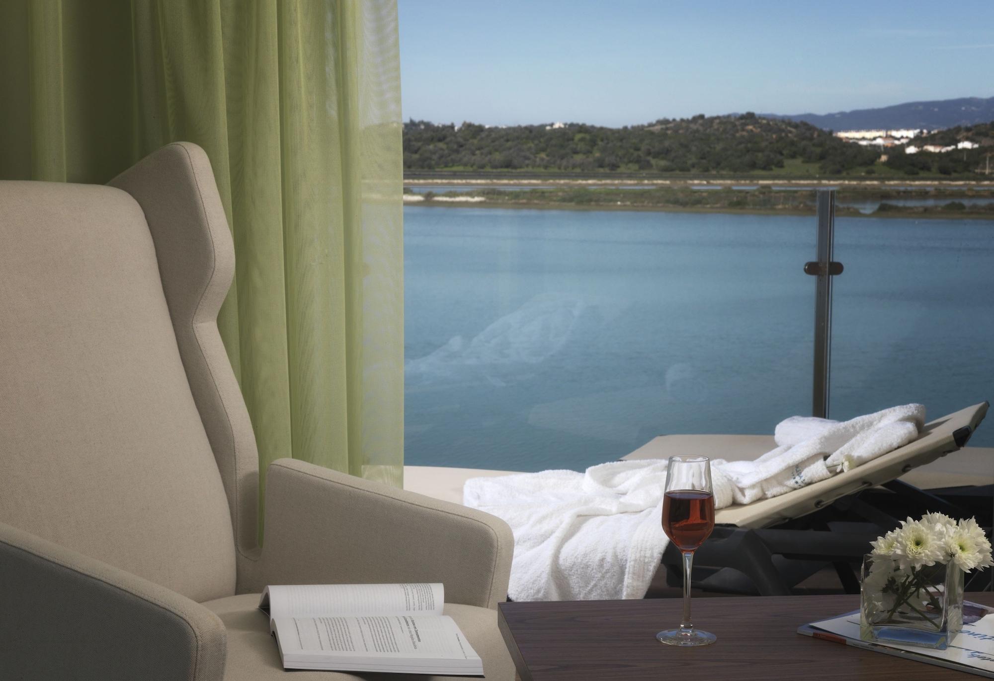 Agua Riverside Hotel