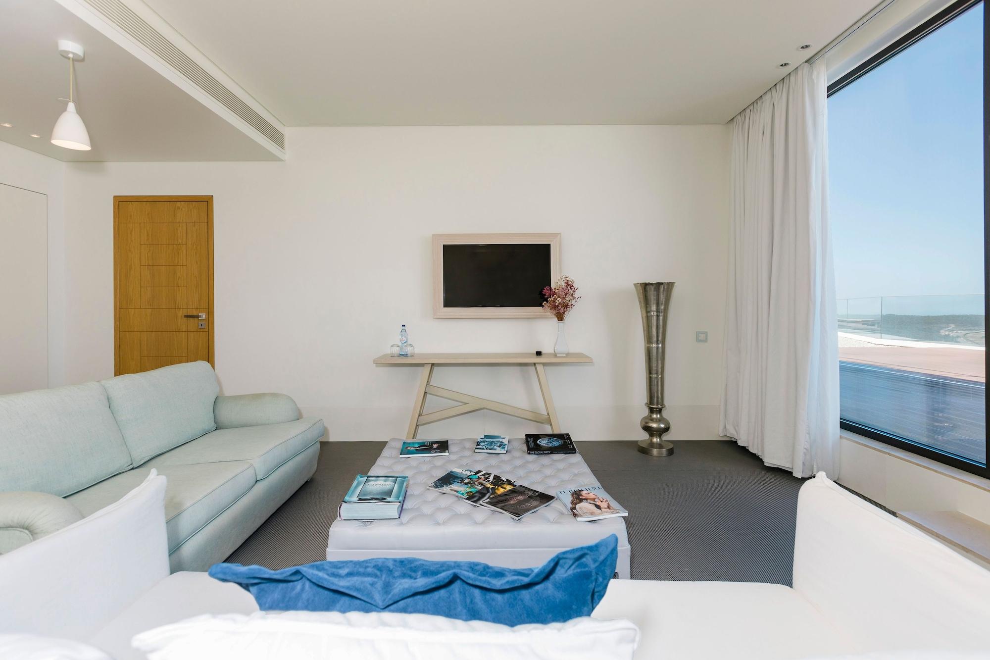 Evolutee Hotel