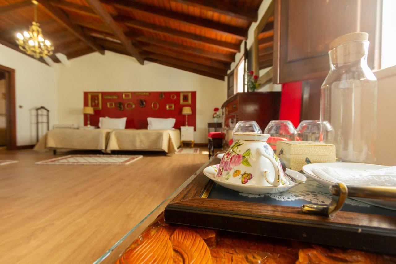 Quintal De Alem Do Ribeiro-turismo Rural Guest house Lousa (Central Portugal)