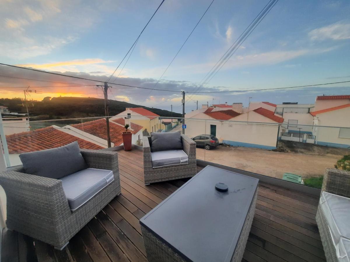 Vakantiehuis Sunflower Sea View With Magnificent Terrace In Serra Da Pescaria, - Portugal