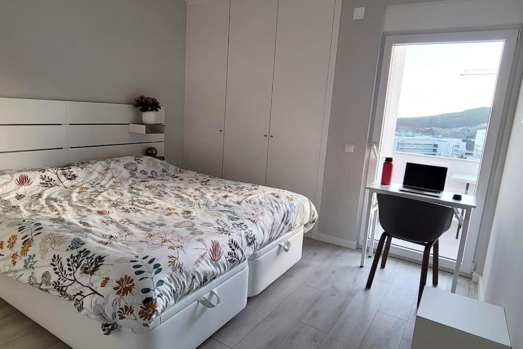 *sea View* New 3 Bedroom With Free Parking