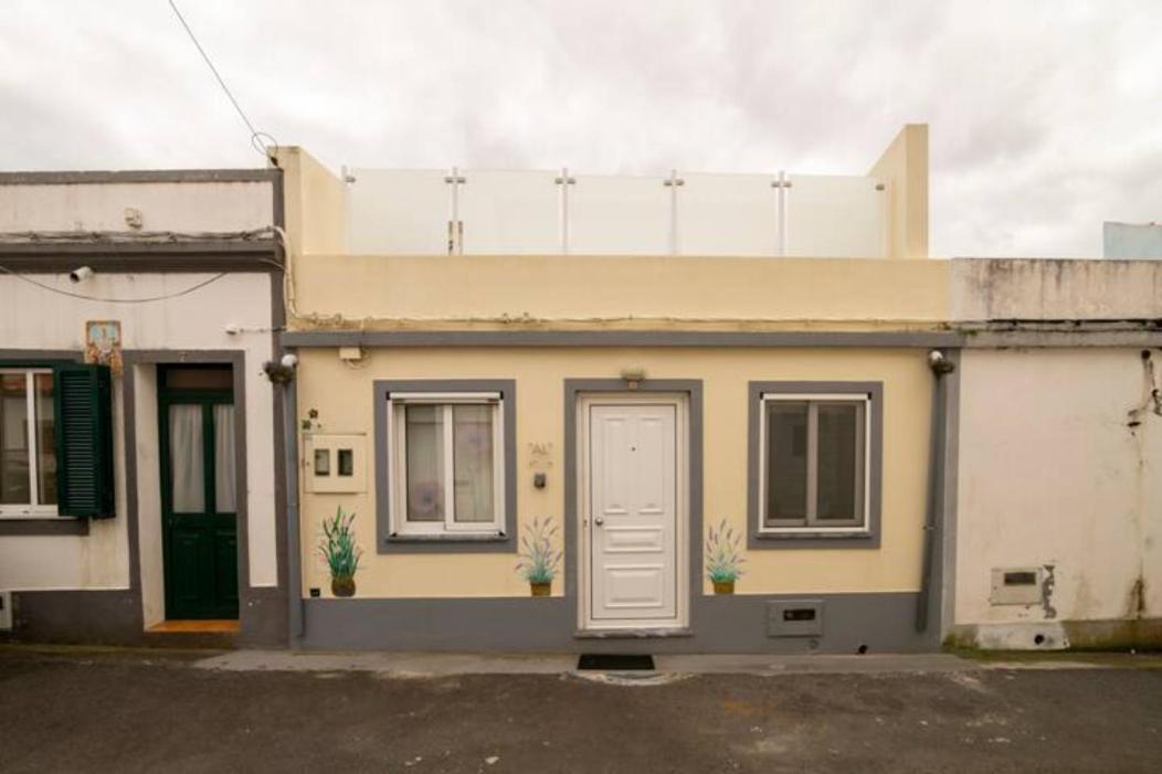 Casa Amarela Al 3030 Horta (Azores)