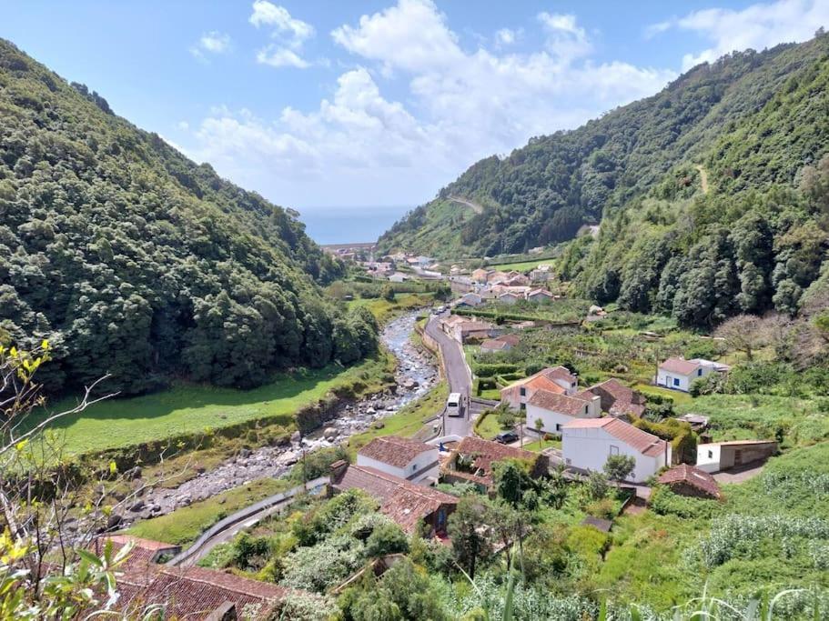 Casa Do Sanguinho * Faial da Terra