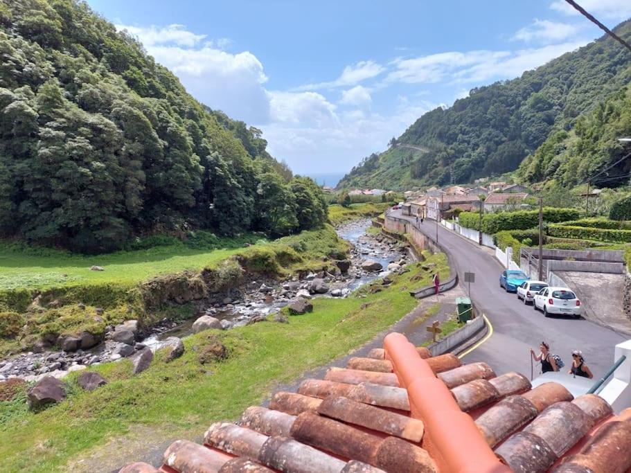 Casa Do Sanguinho * Faial da Terra