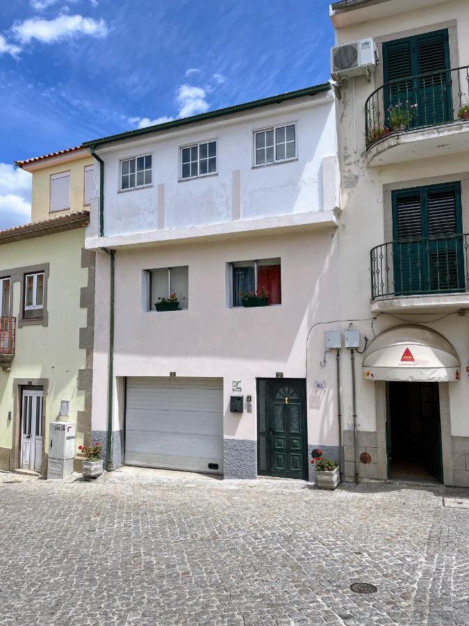Appartement Casa Da Avo Maria, Largo De Santo Antonio, N 97395al Freixo de Espada à Cinta