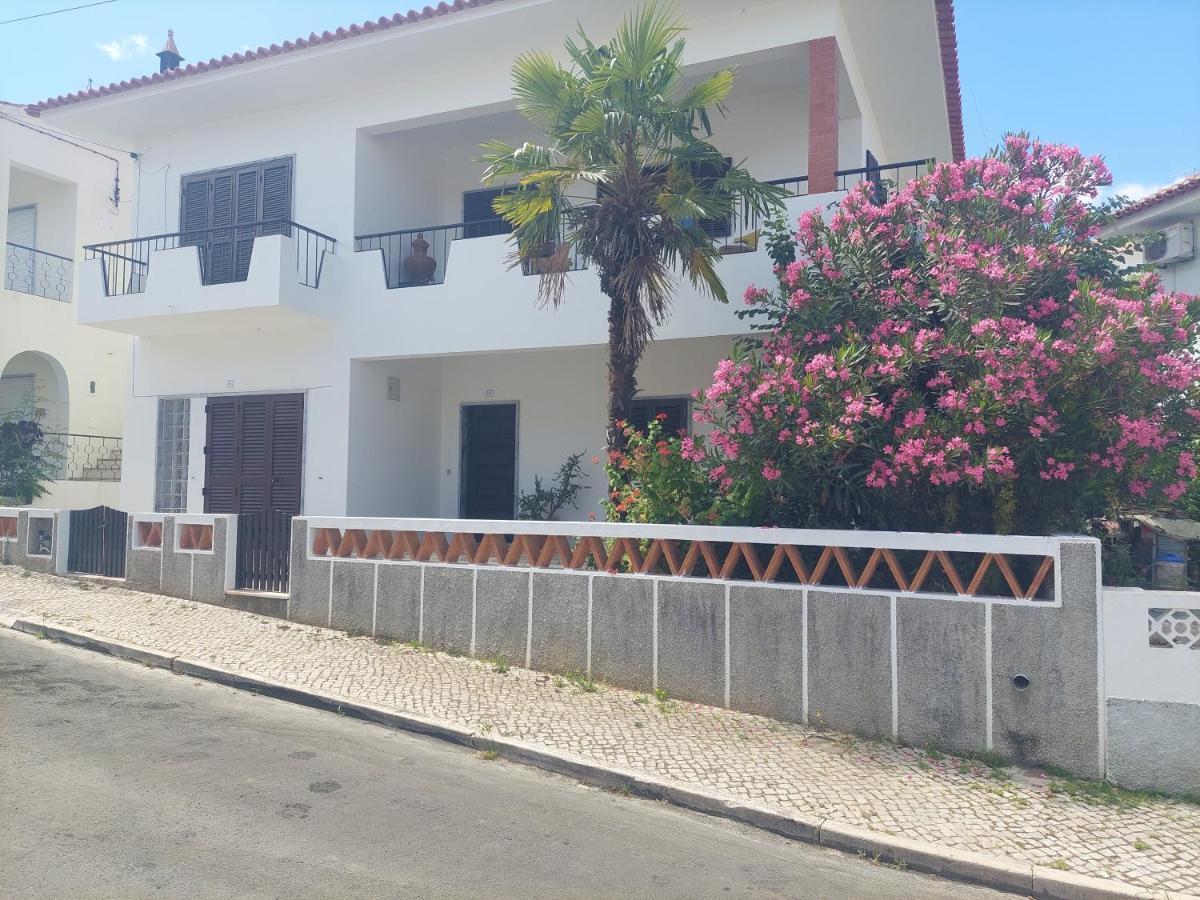 Apartment Eleven -a- Tipo T1
