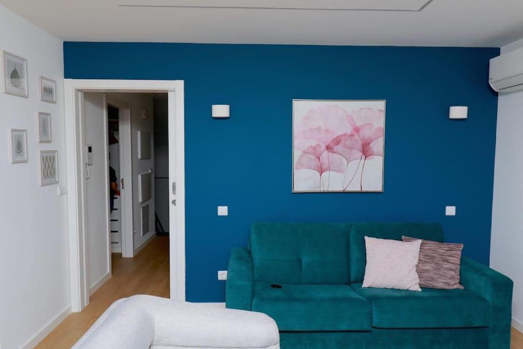 Consuls Ocean View Apartment *
