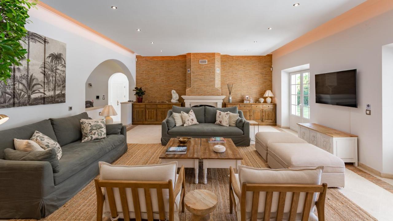 Portuguese Mansion Close To Marina, Golf And Beach. *