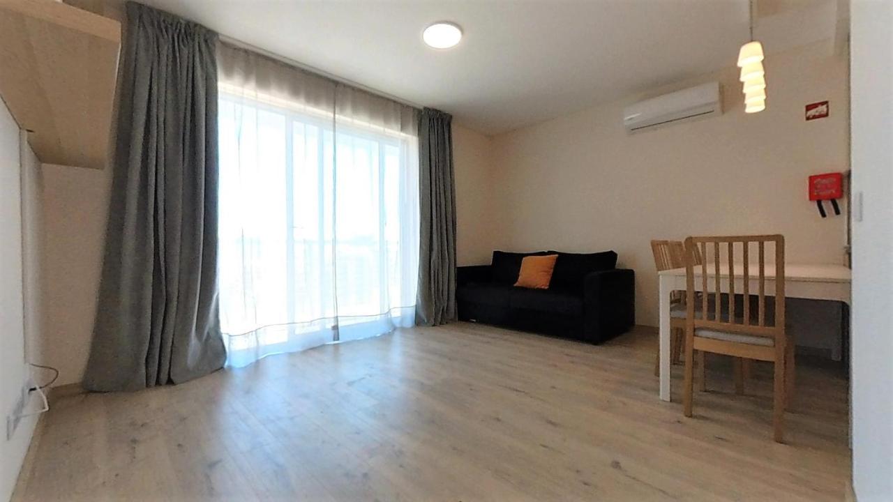 Elite 15c Apartment *