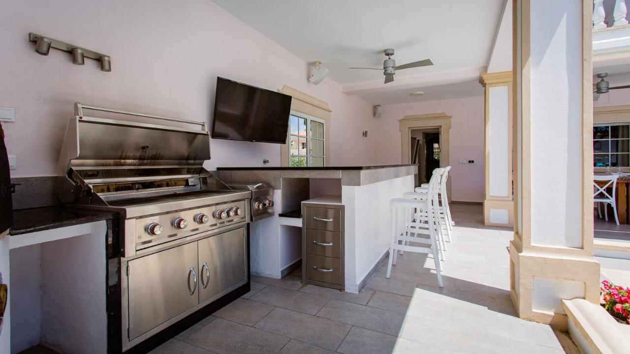 Portuguese Mansion Close To Marina, Golf And Beach. * Vilamoura