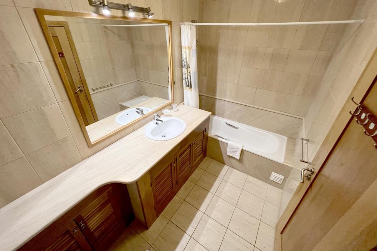 By The With Parking And Wifi By Amcf Apartment Portimao