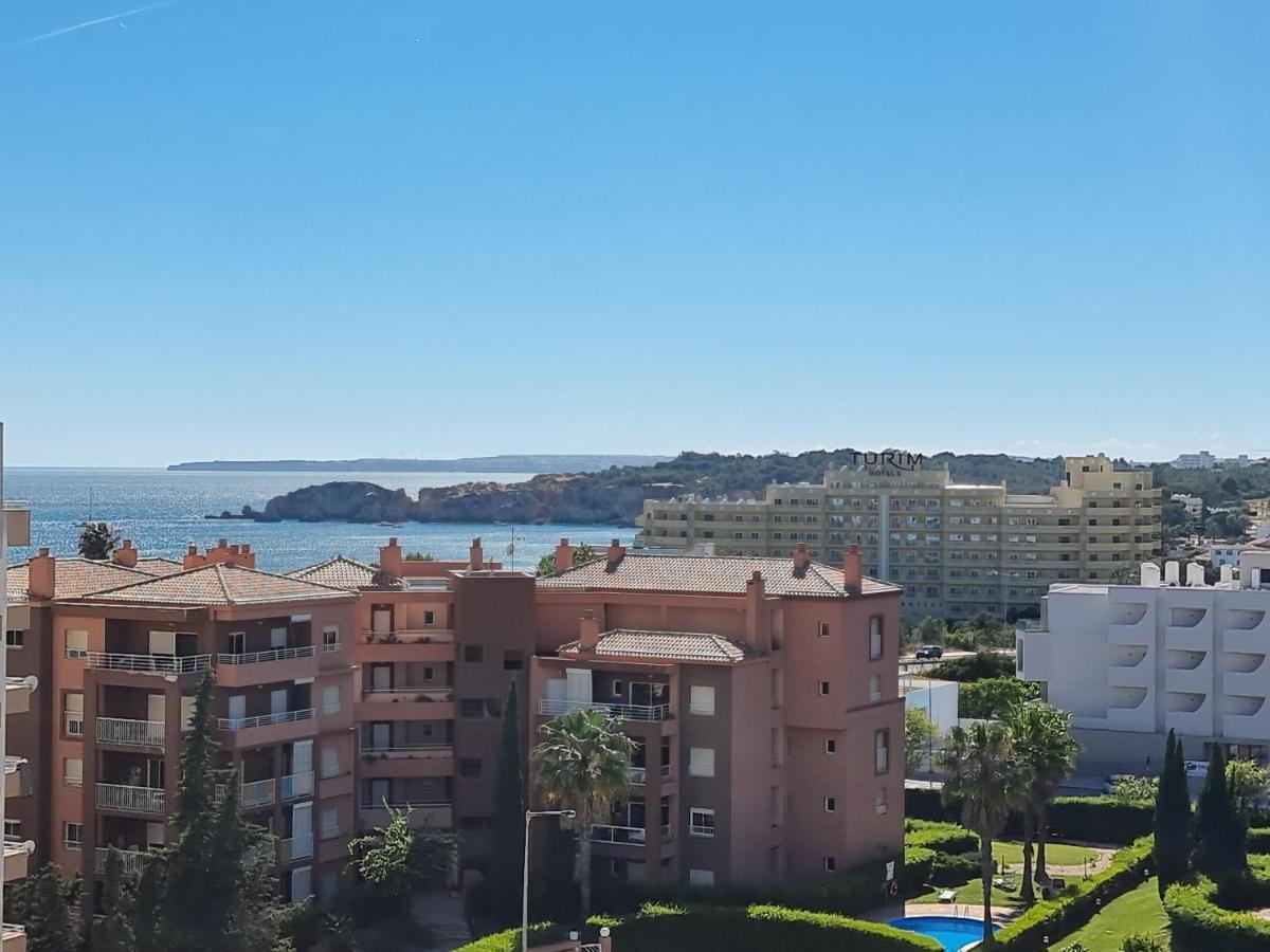 Junto A Com Piscina. Portimao