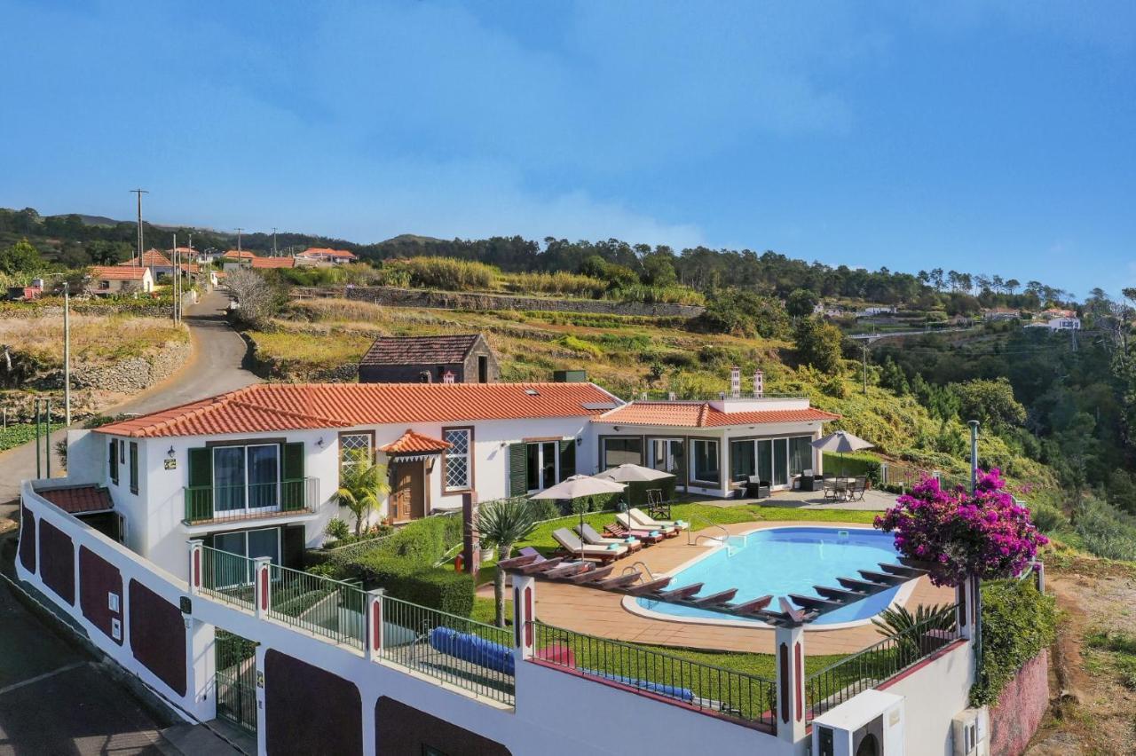 Theos House By * Faja da Ovelha