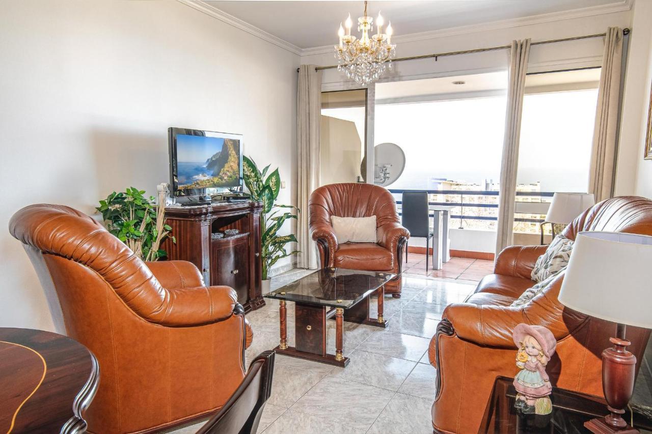 Sea And Sunset View In Apartment Funchal (Madeira)