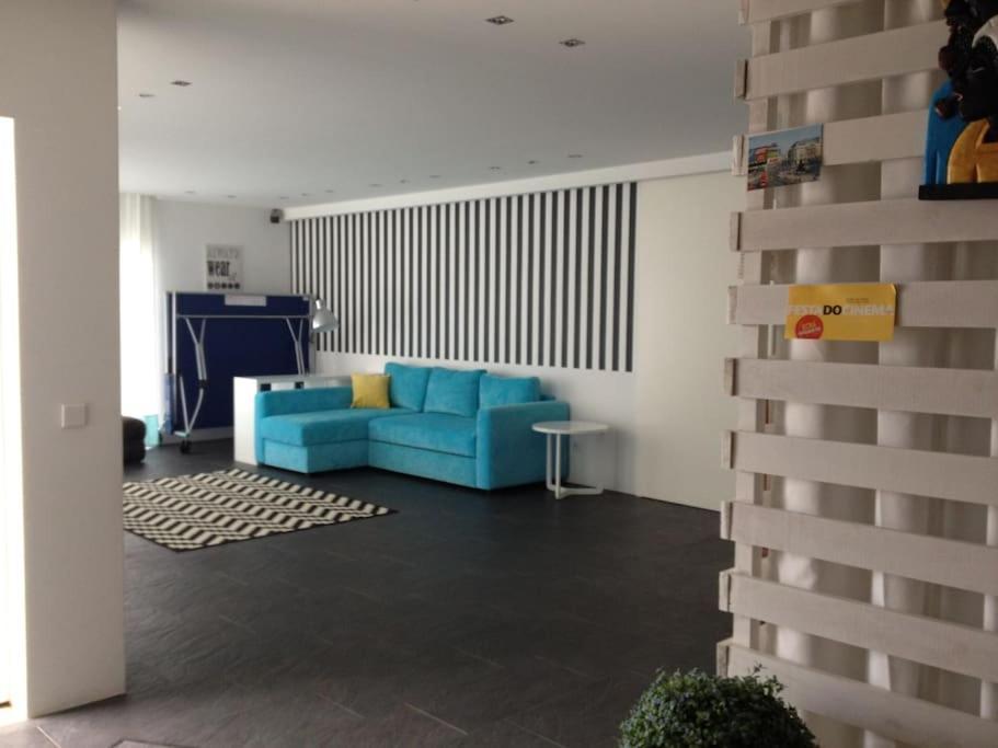 House 4 *