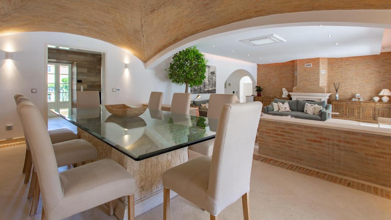 Portuguese Mansion Close To Marina, Golf And Beach. *