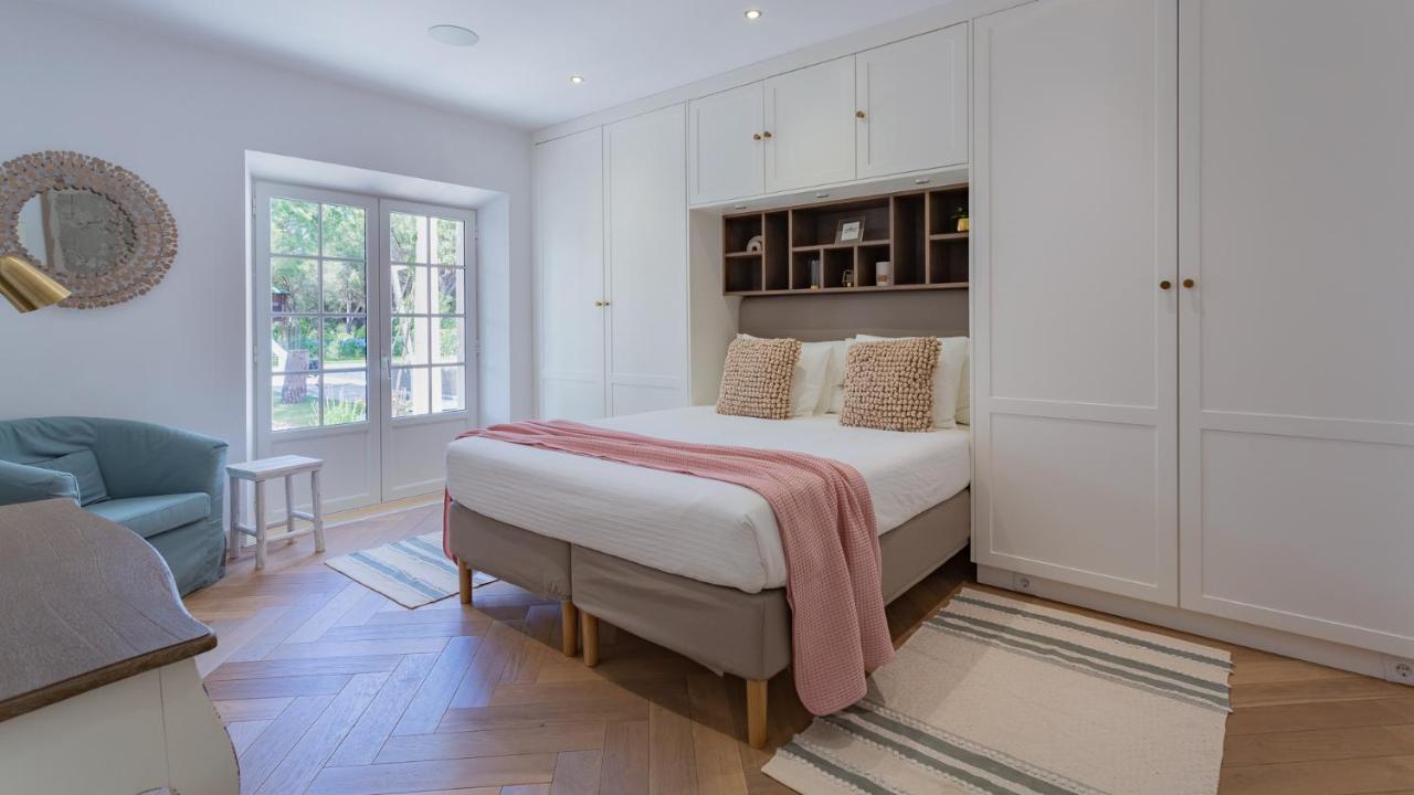 Portuguese Mansion Close To Marina, Golf And Beach. Vilamoura