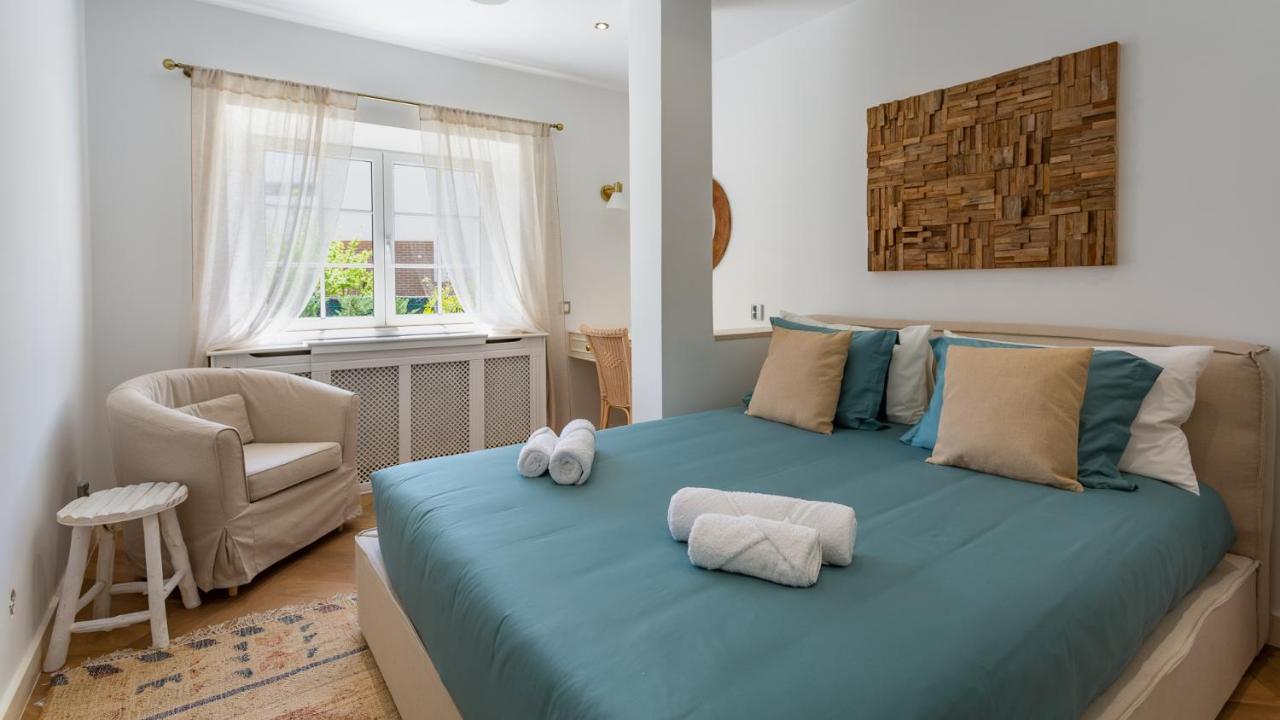 Portuguese Mansion Close To Marina, Golf And Beach. Vilamoura