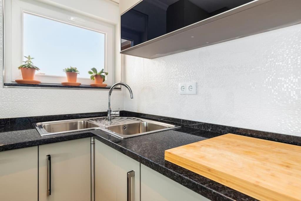 New Flat With View - 3 Min To Sea In Apartment Praia Da Luz