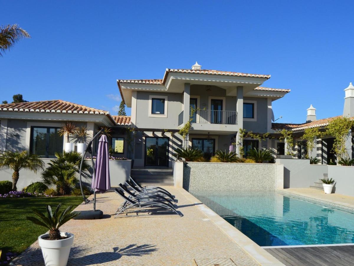 Modern With Swimming Pool Near Carvoeiro Villa