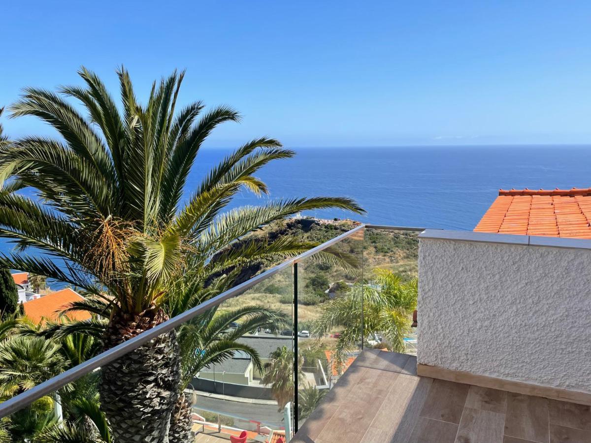 Isabela - Car For Free * Canico (Madeira)