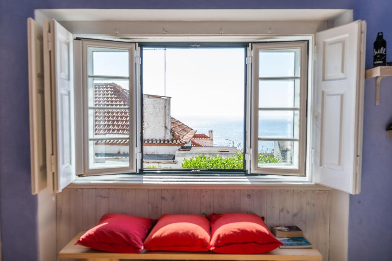Chill In Surf House Hostel