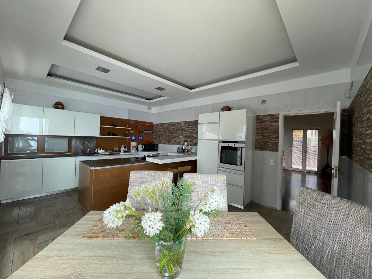 Isabela - Car For Free Apartment