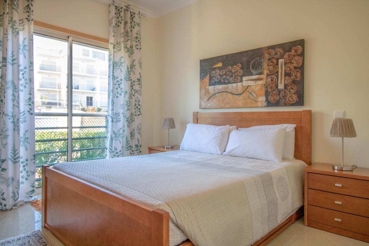 #004 Orada By Holidays Apartment
