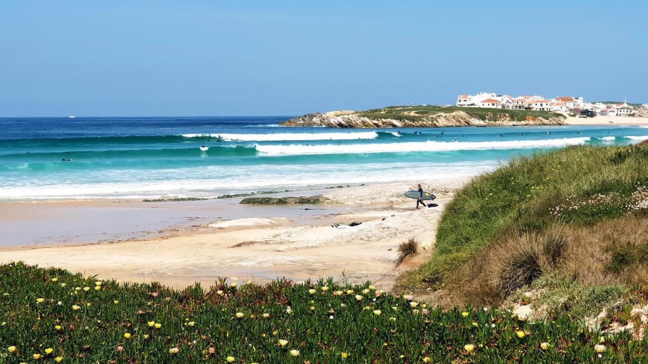 Sandycamps Surf House