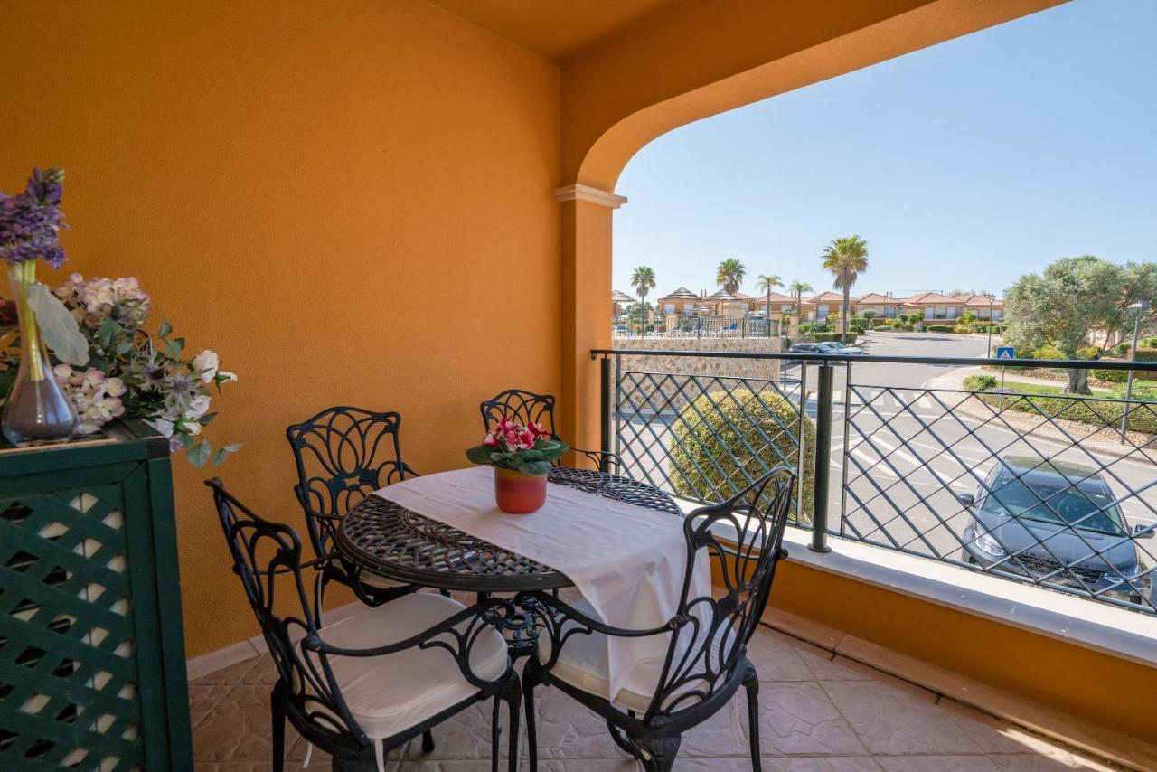Beautiful On Boavista Golf - Daily Service & Access Villa *