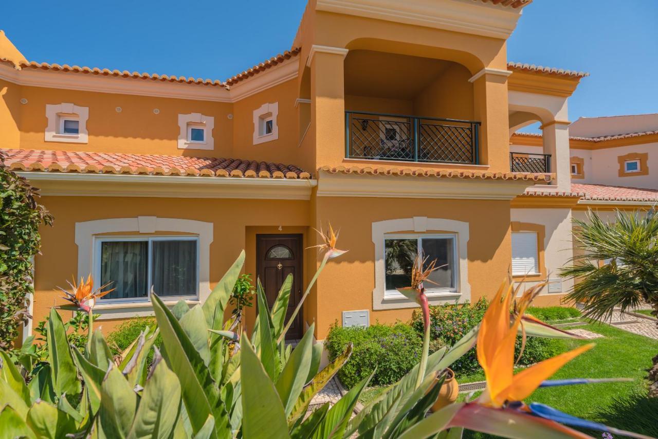 Beautiful On Boavista Golf - Daily Service & Access Villa Lagos