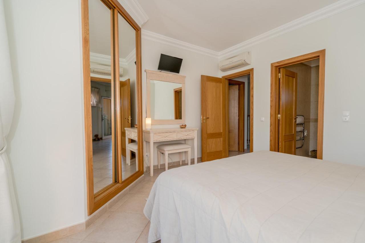Beautiful On Boavista Golf - Daily Service & Access Villa