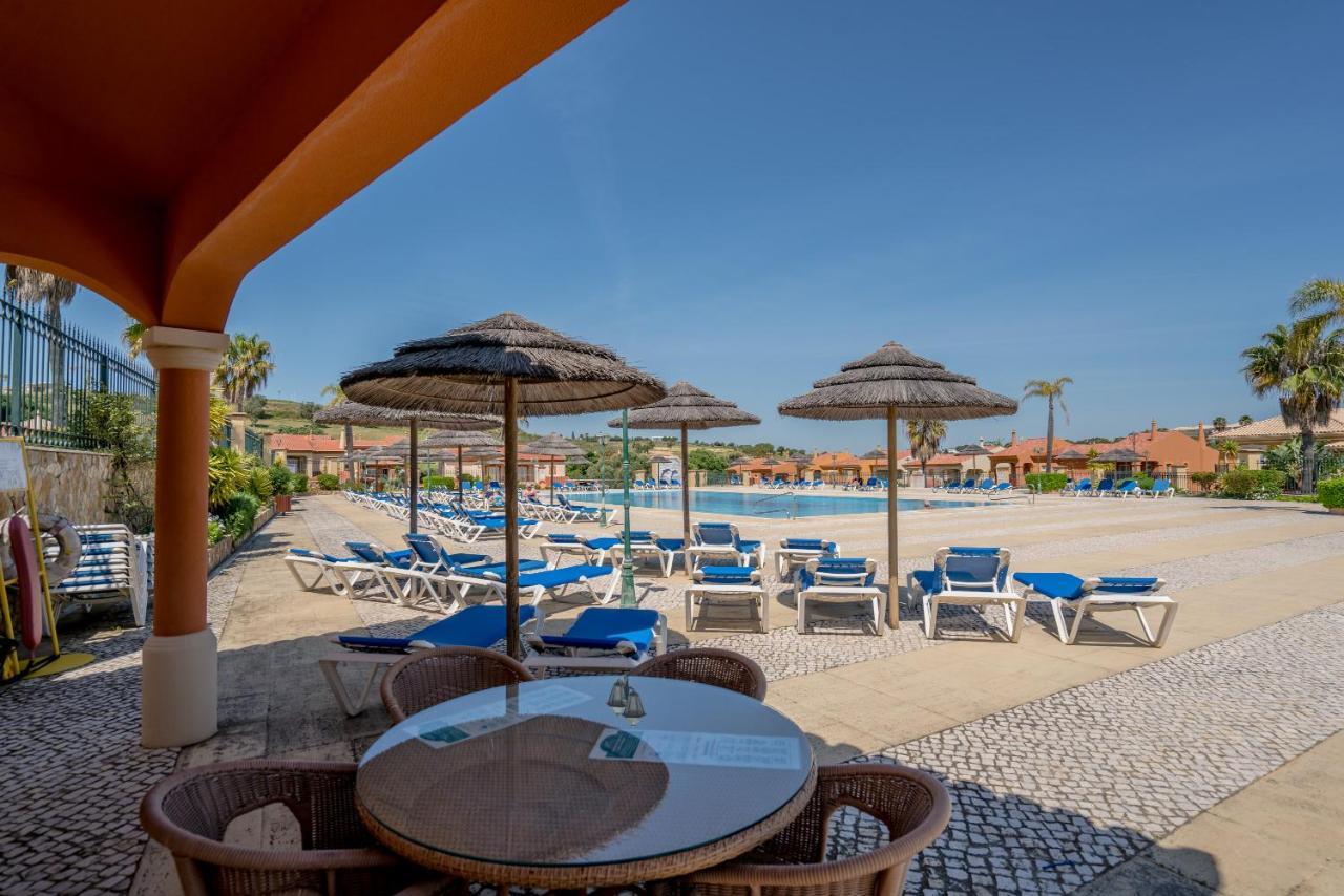 Beautiful On Boavista Golf - Daily Service & Access Villa Lagos